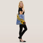 Drehen Sie Ihr Gesicht zur Sonne, Sonnenblumen in Tasche (Am Model)