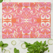 Drehmuster in Rosa, Orange und Creme Geschirrtuch (Gefaltet)