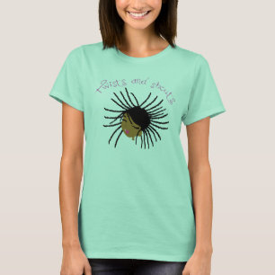 Drehungen und das T-Shirt der Ruf-Frauen