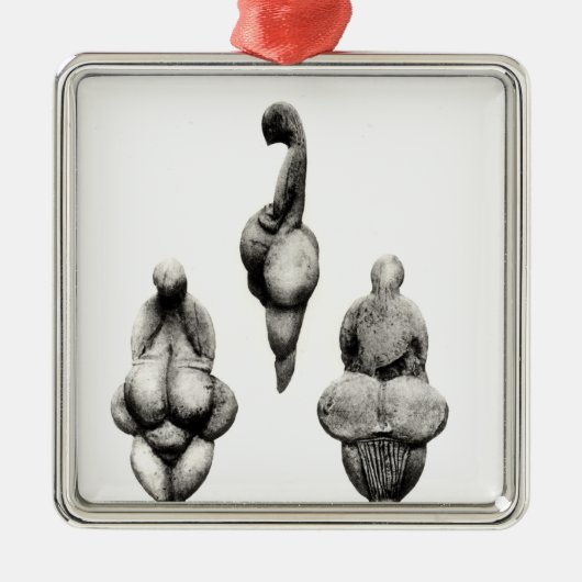 Drei Ansichten einer "Venus" Statuette Silbernes Ornament (Vorne)