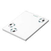 drei aquamarine schwarze Fußballbälle Notizblock (Rotiert)