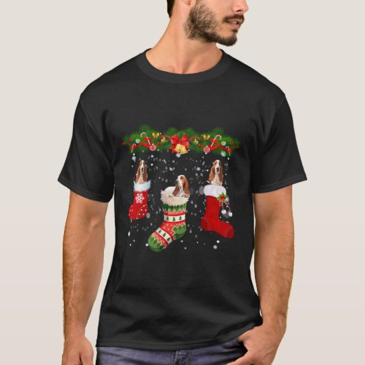 Drei Basset Hund in Socken Weihnachten Weihnachtsm T-Shirt (Vorderseite)