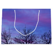 Drei Baumstämme Große Geschenktüte (Vorderseite)