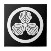 Drei Blätter aus Eiche(1) im Kreis Fliese (Vorderseite)