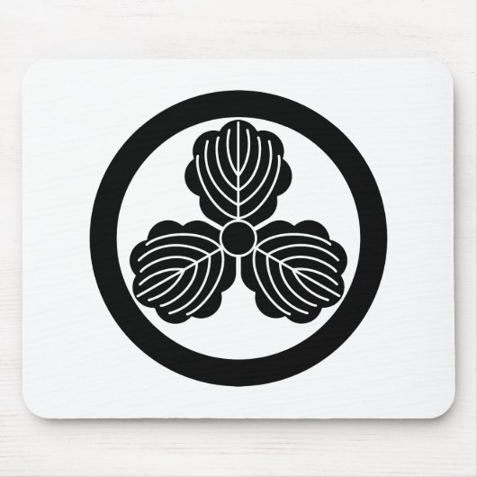 Drei Blätter aus Eiche(1) im Kreis Mousepad (Vorne)