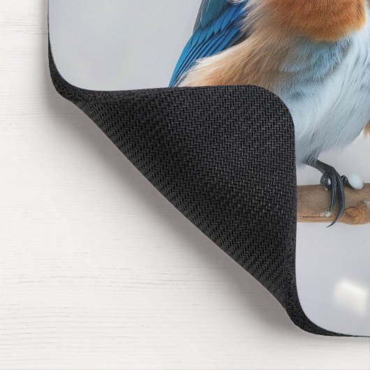 Drei Bluebirds auf einer verschneiten Zweigstelle Mousepad (Ecke)