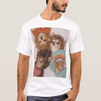 Drei Chihuahua-Freunde mit großer 1980er-Frisur T-Shirt