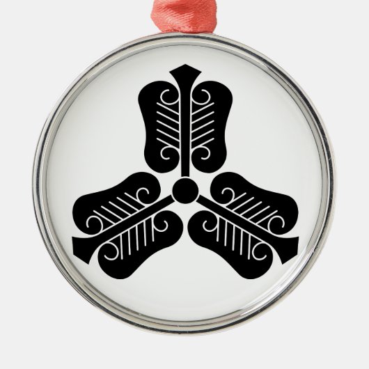 Drei chinesische Fans Silbernes Ornament (Vorne)