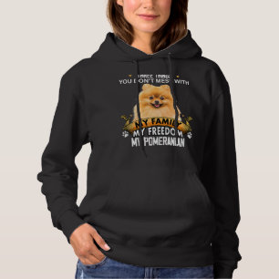 Drei Dinge, die man nicht mit Spitz-Hund verwechse Hoodie