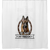 Drei Dinge, mit denen Sie nicht mithalten - Deutsc Duschvorhang (Vorderseite)