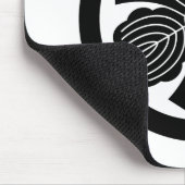 Drei Eichen-Blätter mit Schwertern im Kreis Mousepad (Ecke)