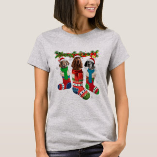 Drei englische Setter in Weihnachtssocken T-Shirt