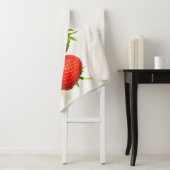 Drei Erdbeeren auf weißem Sbcnm Sherpadecke (Beispiel)