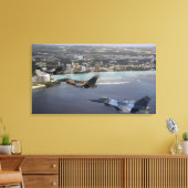 Drei F-16 Falken fliegen in Formation Leinwanddruck (Insitu (Wohnzimmer))