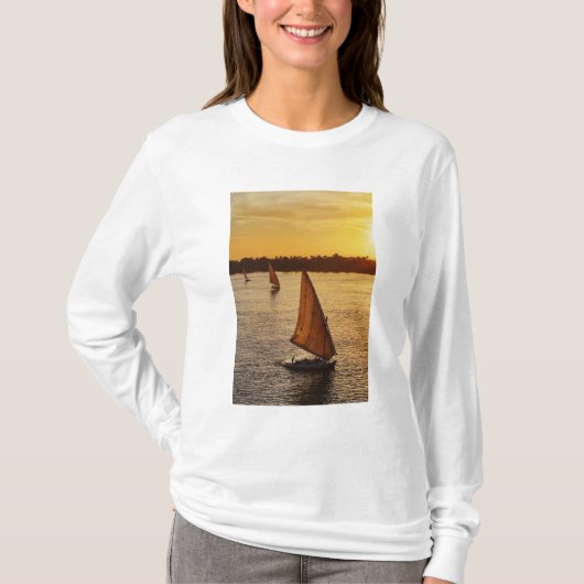 Drei Falukas mit Sehern am Nil River T-Shirt (Vorderseite)
