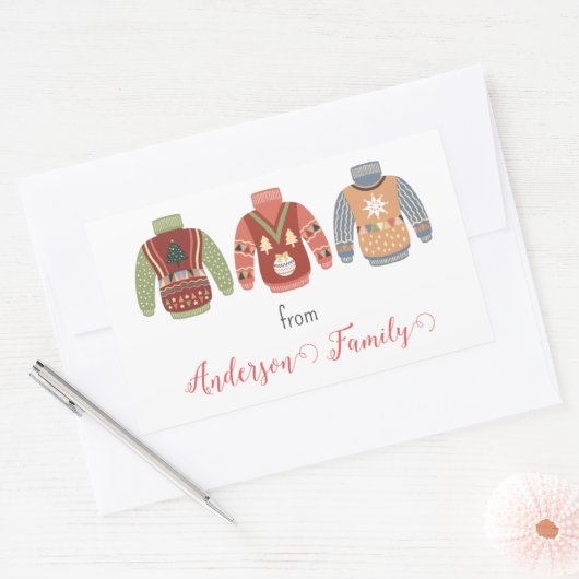 Drei farbige, hässliche Weihnachtsgeschenke Rechteckiger Aufkleber (Umschlag)