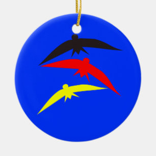 Drei fliegende Vogelschmuck Keramikornament