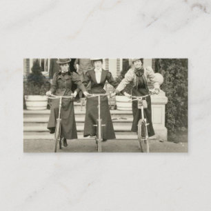 Drei Frauen mit Fahrrädern, Anfang der 1900er Visitenkarte