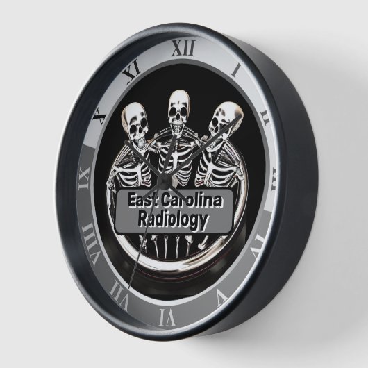 Drei freundliche Skelette Name Ihrer Abteilung Uhr (Winkel)