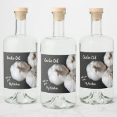 Drei ganze Nischen, weiße Knoblauchflasche Alkoholflaschenetikett (Flaschen)