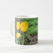 Drei gelbe Tulissen / Kaffeetasse (Vorderseite Links)