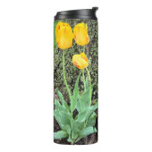 Drei gelbe Tulissen / Thermosbecher (Nach links gedreht)