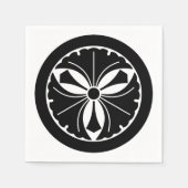 Drei Ginkgo-Blätter mit Schwertern im Kreis Serviette (Vorderseite)