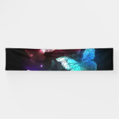 Drei glühende Schmetterlinge im Hintergrund Banner (Horizontal)