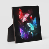 Drei glühende Schmetterlinge im Hintergrund Fotoplatte (Vorderseite)