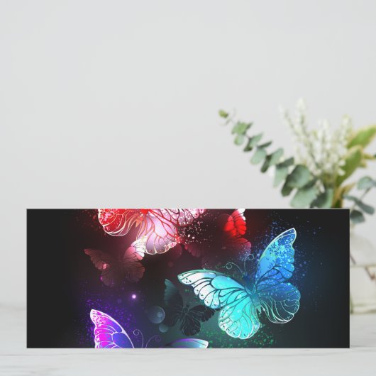 Drei glühende Schmetterlinge im Hintergrund Hinweiskarte (Stehend Vorderseite)