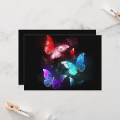 Drei glühende Schmetterlinge im Hintergrund Karte (Vorderseite/Rückseite Beispiel)