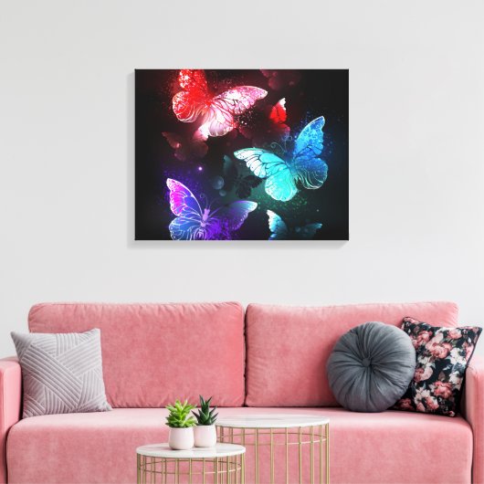 Drei glühende Schmetterlinge im Hintergrund Leinwanddruck (Insitu (Wohnzimmer))