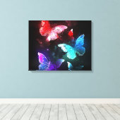 Drei glühende Schmetterlinge im Hintergrund Leinwanddruck (Insitu (Holzboden))
