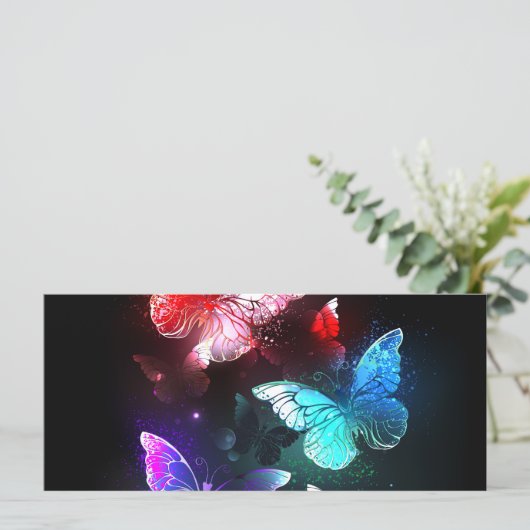 Drei glühende Schmetterlinge im Hintergrund Menükarte (Stehend Vorderseite)