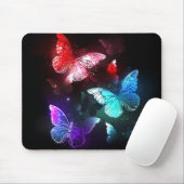 Drei glühende Schmetterlinge im Hintergrund Mousepad (Mit Mouse)