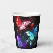 Drei glühende Schmetterlinge im Hintergrund Pappbecher (Rückseite)