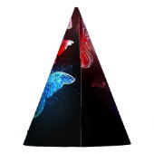 Drei glühende Schmetterlinge im Hintergrund Partyhütchen (Rückseite)