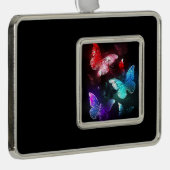 Drei glühende Schmetterlinge im Hintergrund Rahmen-Ornament Silber (Rechts)