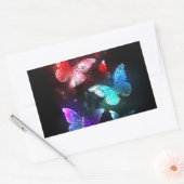 Drei glühende Schmetterlinge im Hintergrund Rechteckiger Aufkleber (Umschlag)