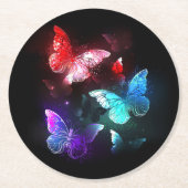 Drei glühende Schmetterlinge im Hintergrund Runder Pappuntersetzer (Vorderseite)