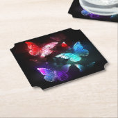 Drei glühende Schmetterlinge im Hintergrund Untersetzer (angewinkelt)