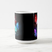 Drei glühende Schmetterlinge im Hintergrund Verwandlungstasse (Zentrum)