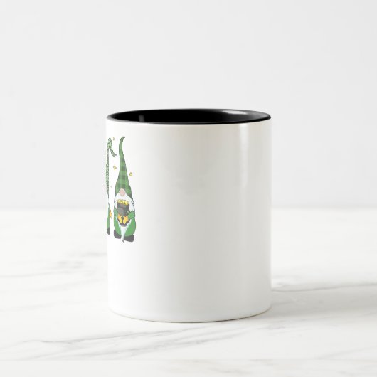 Drei Gnomaden St Patricks Day Zweifarbige Tasse (Mittel)