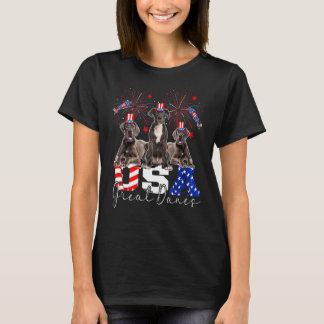 Drei große Dänen aus den USA tragen die amerikanis T-Shirt