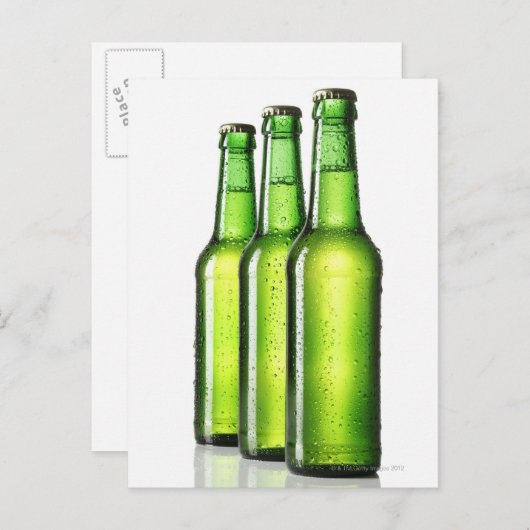 Drei grüne Flaschen Bier auf weißem Hintergrund, Postkarte (Vorne/Hinten)