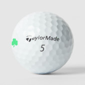 Drei grüne Shamrock-Trinität Golfball (Logo)