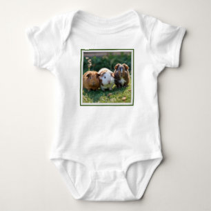 Drei Guinea von Säuglingen, Baby Strampler