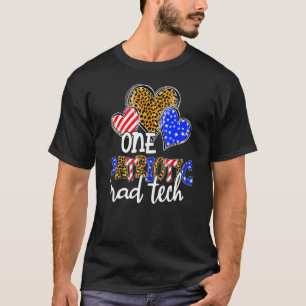 Drei Herzen ein patriotischer Krasser Tech Leopard T-Shirt