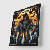 Drei Hexenschlangen unter Vollmond Quadratische Wanduhr (Winkel)