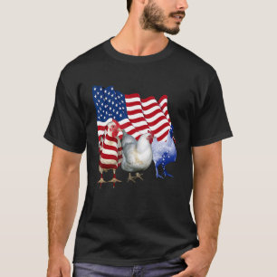 Drei Hühner Amerikanische Flagge Farmer 4. Juli T-Shirt